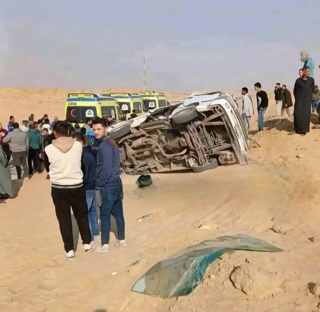 مصرع دكتورة وإصابة 3 آخرين من مركز فرشوط في حادث على الطريق الصحراوي الغربي
